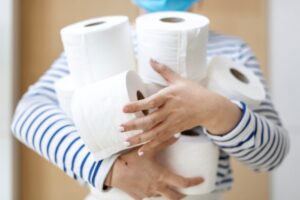 Jak powstaje papier toaletowy? Sekrety produkcji