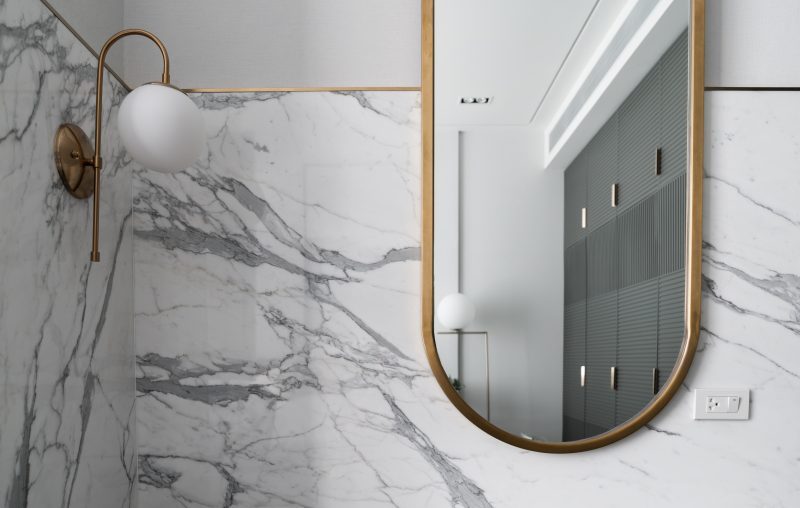 Akrylowe lustra – błyszcząca dekoracja w dowolnym kształcie